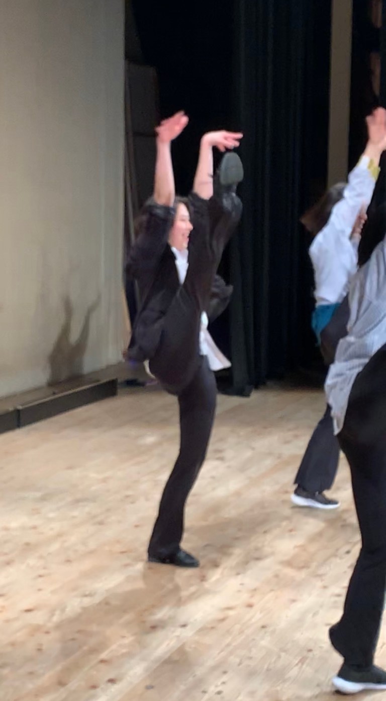 栗原オヤジのジャケットを着て踊ってくれた梢